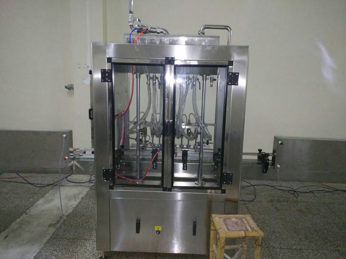 全自動罐裝機(jī)