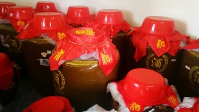 看透顧客買(mǎi)酒心理，這家大型釀酒設(shè)備酒廠贏得很輕松！