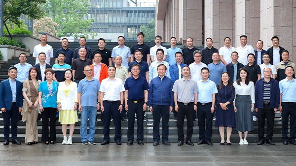 【潛心研修·勇立潮頭】雅大董事長胡順開榮獲“省專精特新領(lǐng)軍企業(yè)家班優(yōu)秀學員”稱號