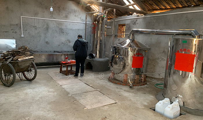 1-12重新規(guī)劃后的酒坊，更清潔、衛(wèi)生