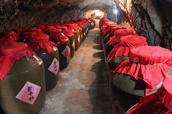 新手開酒廠必看:5步搞定選址、小投入啟動、合法經(jīng)營與銷售渠道! 5 新手開酒廠必看:5步搞定選址、小投入啟動、合法經(jīng)營與銷售渠道! 5