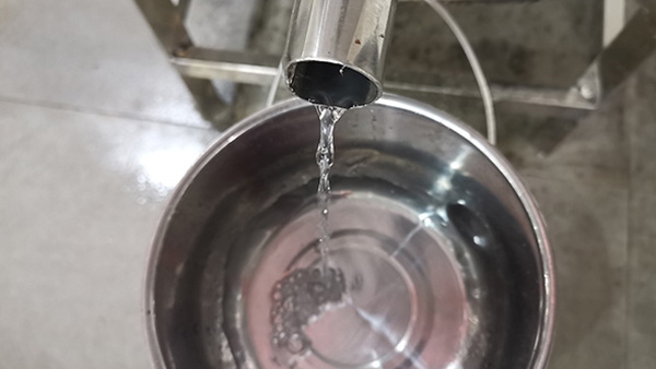 農(nóng)村釀酒機(jī)器小酒坊，釀出來的不僅是酒，更是實(shí)實(shí)在在的人心