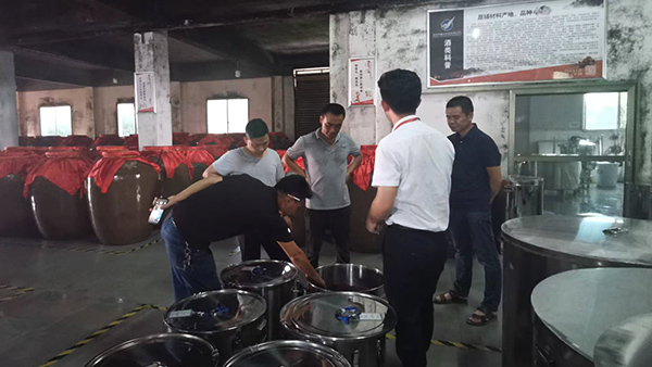 創(chuàng)業(yè)失敗后，引進(jìn)電加熱釀酒設(shè)備，利用閑置廠房釀酒！