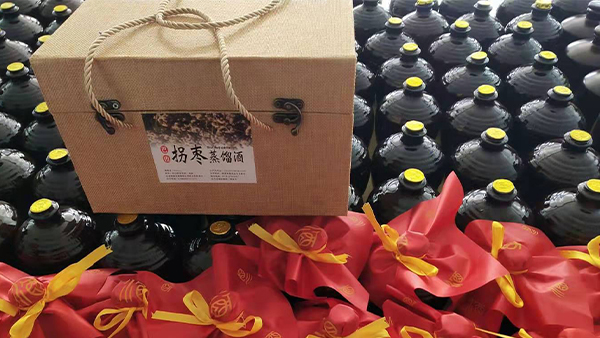 用這款水果酒曲將拐棗釀成酒，野果變金果，利潤翻倍