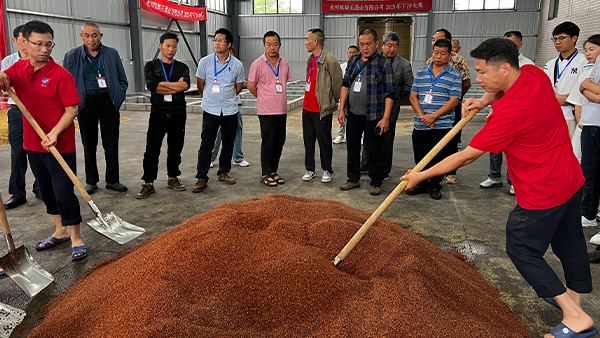 開酒廠怕技術(shù)不過關(guān)？老師傅手把手教，少花冤枉錢！