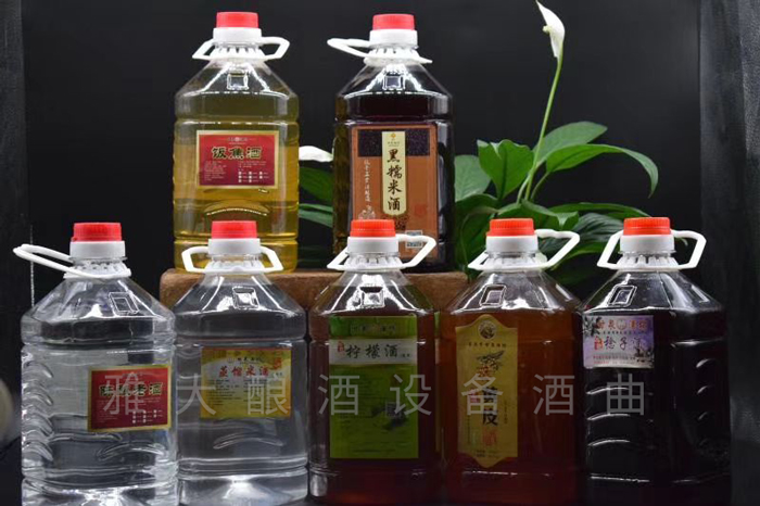 8.19小莫酒坊釀造的各種糧食酒、水果酒